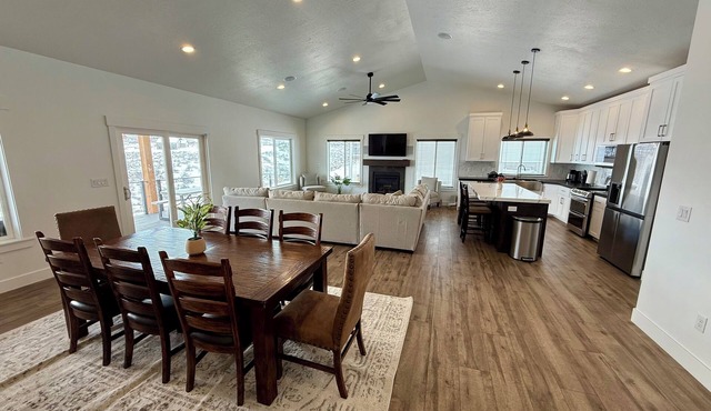Beautiful Bear Lake Getaway!