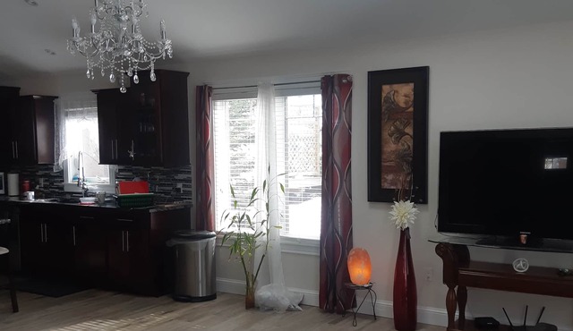 Beautiful Beautiful Home Just Outside Side City ~ 2 Min to Brunello Golf Course