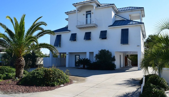 Beautiful 'Bella Blue' Heated Pool, Elevator & Best Location Christmas Discount