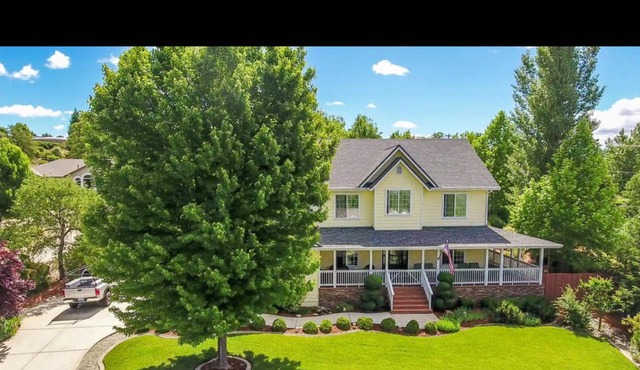 Beautiful Bethel Retreat LUXURY home ~ Very close Bethel only one mile away❤️
