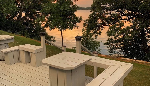 Beautiful Big Pelican Lake 3 Bedroom Home with Gorgeous Views and Sugar Sand!