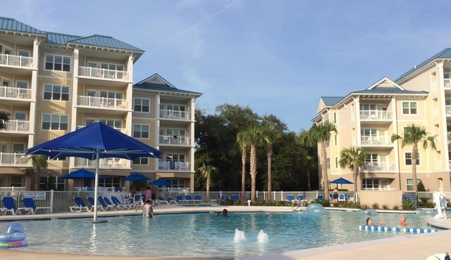 Beautiful Bluewater Resort and Marina. Two Bedroom Two Bathroom. Book now!
