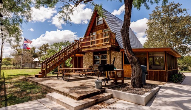 Beautiful blue hole Nueces riverfront cabin in the Texas Hill Country!
