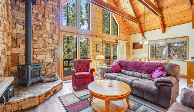Beautiful Blue Lake Springs cabin with fireplace, deck, and private W/D