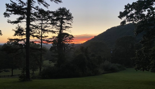 Beautiful Blue Ridge Guest House- Appalachian Trail