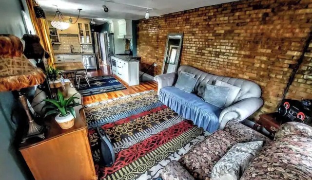 Beautiful Bohemian - King Bed - Private Parking - 30 Night Minimum
