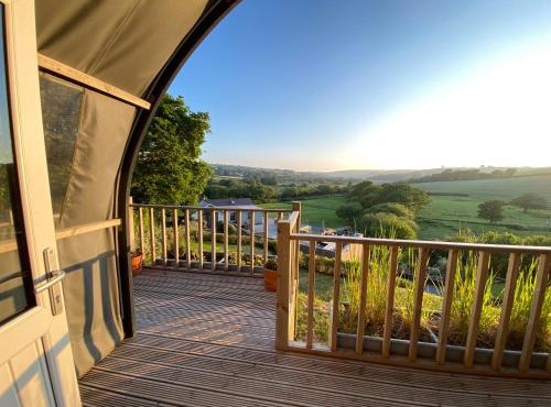 Beautiful bolt hole for 2 with breathtaking views