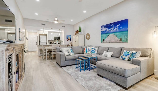 Beautiful Bonita Bay Condo! Beach Shuttle, Pool, Kayaks, Tennis & Over $100 of Free Daily Activities