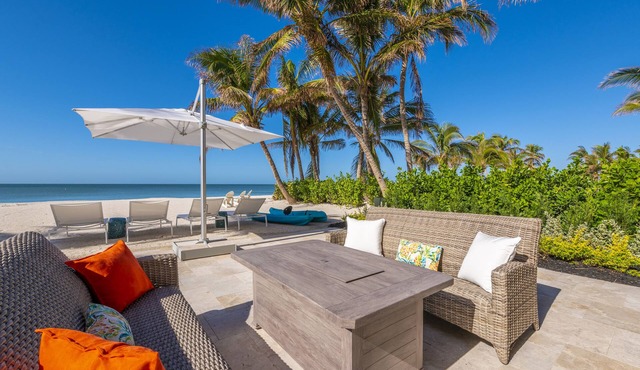 BEAUTIFUL BONITA BEACH VILLA