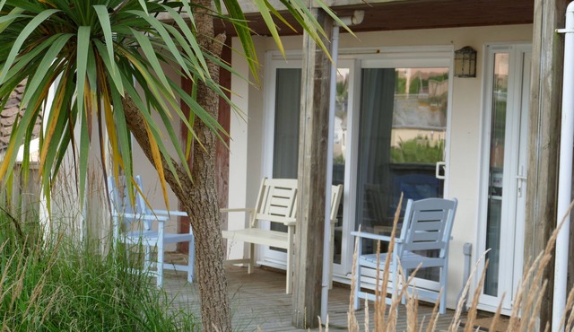 Beautiful Boutique Style Apartment set in Tranquil Location.