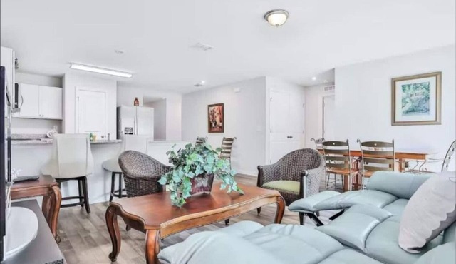 Beautiful Bracken Lane Bungalow
