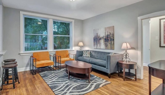 Beautiful, Brand New Tower Grove Unit! 1s