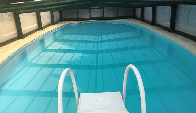 Beautiful Breton Barn with Pooln3 Bed, Sleeps 7. Great for groups or families