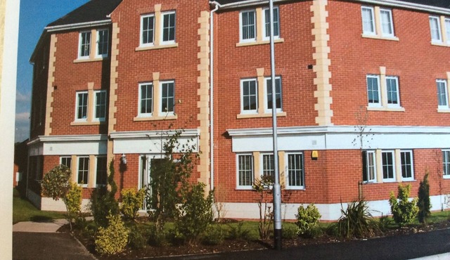 BEAUTIFUL BRIGHT MODERN GROUND FLOOR APARTMENT,PARKING, WIFI.