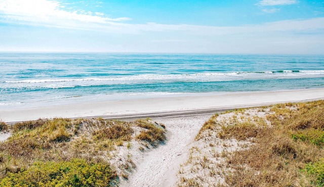 Beautiful Brigantine Condo - Walk to Beach!