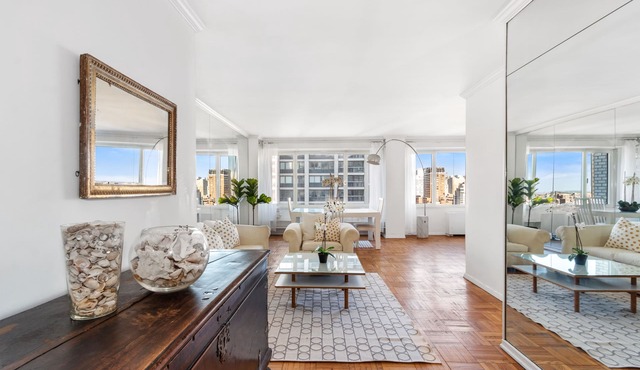 Beautiful Bright High Floor Sparkling Modern Studio Apartment