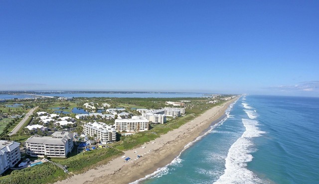 Beautiful bright, updated 2 bedroom, 2 bath oceanfront condo spectacular views!
