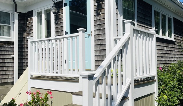 BEAUTIFUL BUNGALOW on ORANGE ST, WALK TO TOWN!