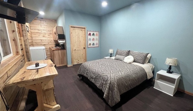 Beautiful Butte BNB 1-bedroom apartment in fantastic Palmer with WiFi.