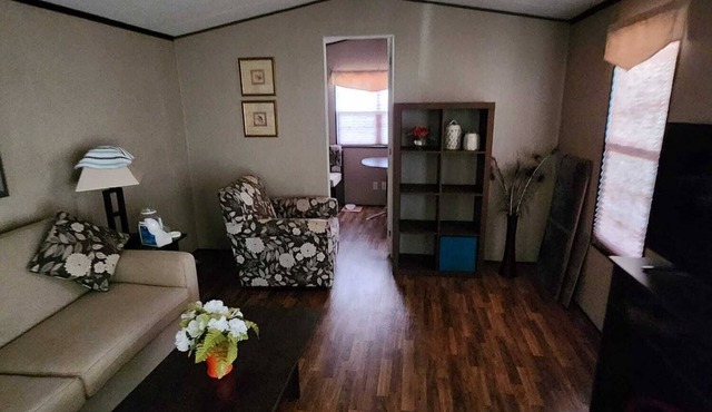 Beautiful cottage (203) in the Vine yards of Niagara On The Lake.