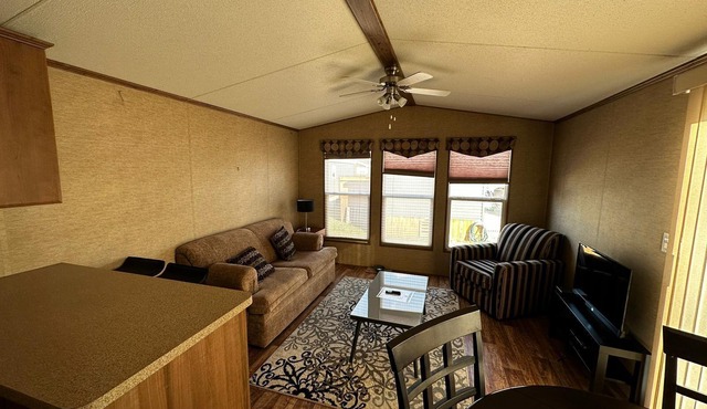 Beautiful Cottage (508) in Vineyards of Niagara On The Lake