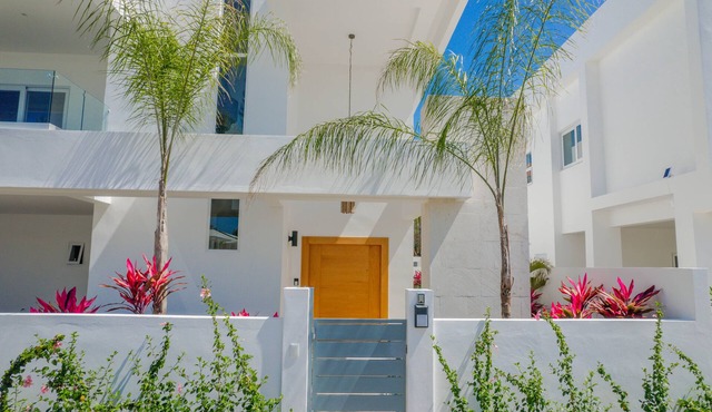 Beautiful Cabarete House with Pool/3 min walk to beach in Cabarete at Millenium