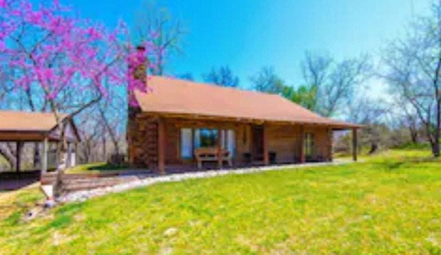 Beautiful Cabin 3 miles from Lazy E