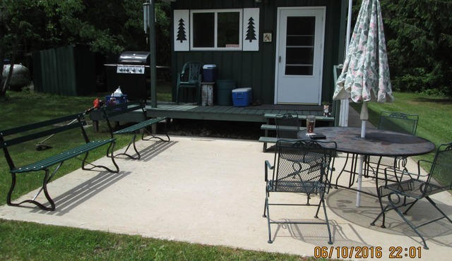 Beautiful Cabin Comfortably Sleeps 6
