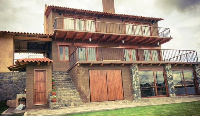 Beautiful Cabin Downtown Tapalpa Oven Mud Barbecue Grill 4 Room 12 ppl TV Wifi