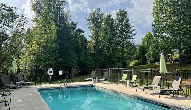 Beautiful Cabin few minutes away from Lake Lure and Chimney Rock