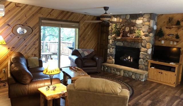Beautiful cabin getaway on Green Lake