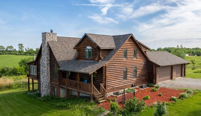 Beautiful Cabin on a Vineyard