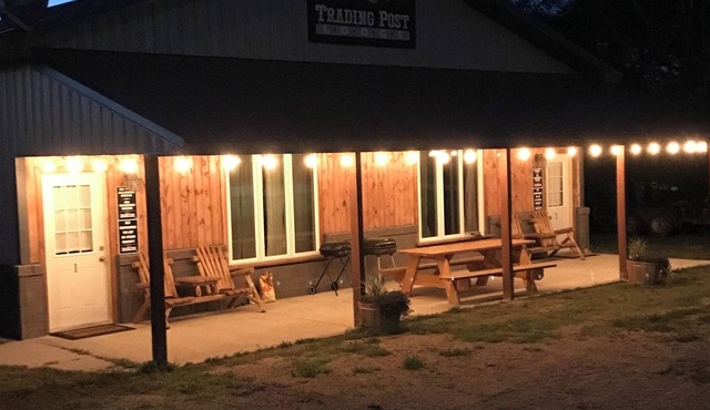 Beautiful cabin/room that sleeps up to 6 people. Lots of parking room.
