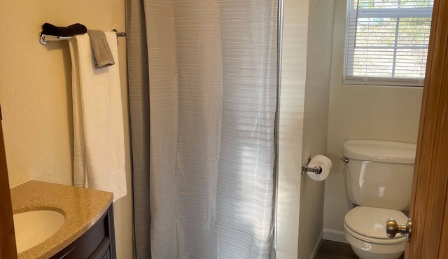 Beautiful Cabin Sleeps 10