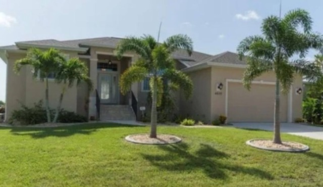 Beautiful Canal front 3 bedroom home with boat dock in Punta Gorda