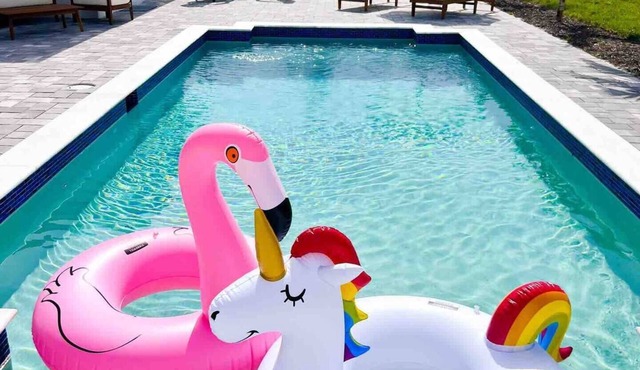 Beautiful Cape Coral Getaway with Sparkling Pool & Relaxing Outdoor Space!