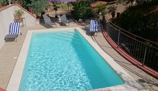 Beautiful Catalan Villa with pool and extensive gardens, sleeps 7 in 4 bedrooms.