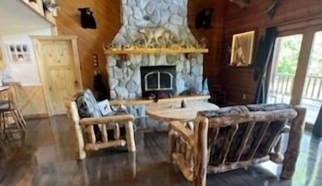 Beautiful Cedar Log Home overlooking North Lake Lida in Pelican Rapids Minnesota
