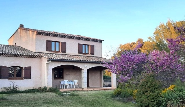 Beautiful Centa house, very pleasant to live in, in a quiet area of the VAR in LORGUES