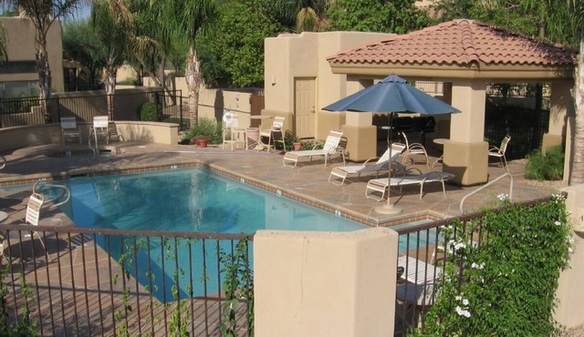 Beautiful central Scottsdale location, golf, restaurants and very convenient.
