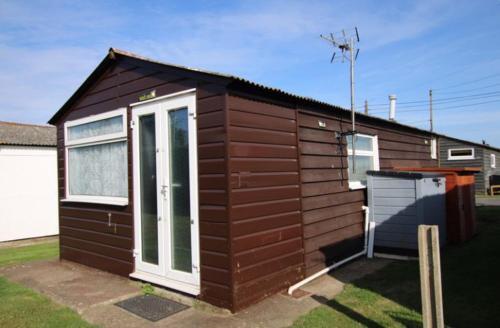 Beautiful Chalet on Sheppy Village holiday park