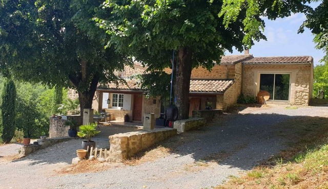 Beautiful character house, in stone, Drôme