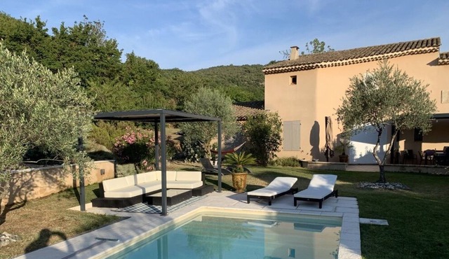 Beautiful character in Southern Ardèche Saint Thomé, private pool
