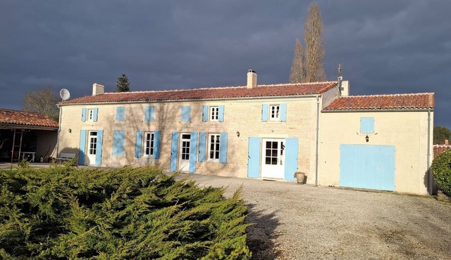 Beautiful Charentaise house, 40 minutes from La Rochelle, Pets not allowed