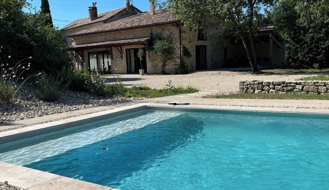 Beautiful, charming house in the Drôme, ideal for families and friends.