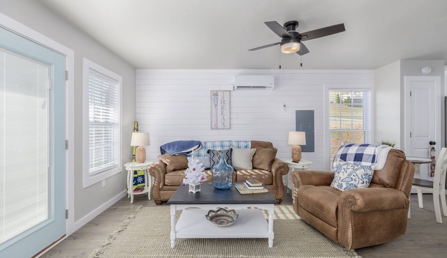 Beautiful Cherokee Lake Cozy Cottage 2 bed - 2 1/2 Bath, all new!