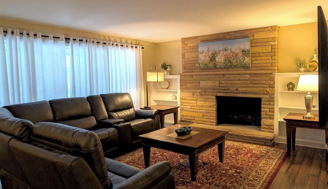 Beautiful Clarence Home in Central Location