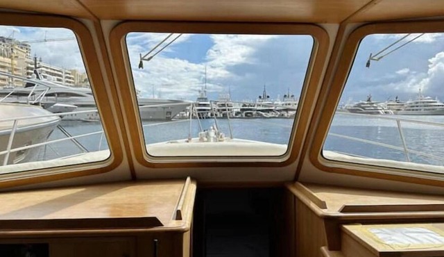 Beautiful Classic Yacht in the Heart of Monaco