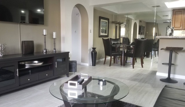 Beautiful & Clean North Phoenix Pointe Tapatio Condominium. No cleaning fees.