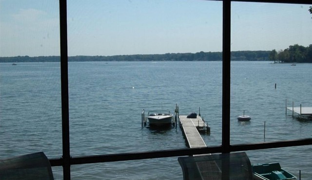 Beautiful Clear Lake Indiana Contemporary Lakefront Retreat